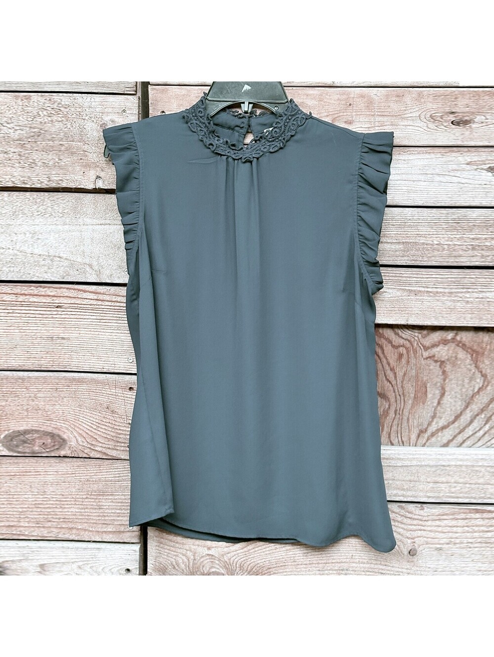 Daniel Rainn Sleeveless Blouse Lace Collar Ruffle Sleeves